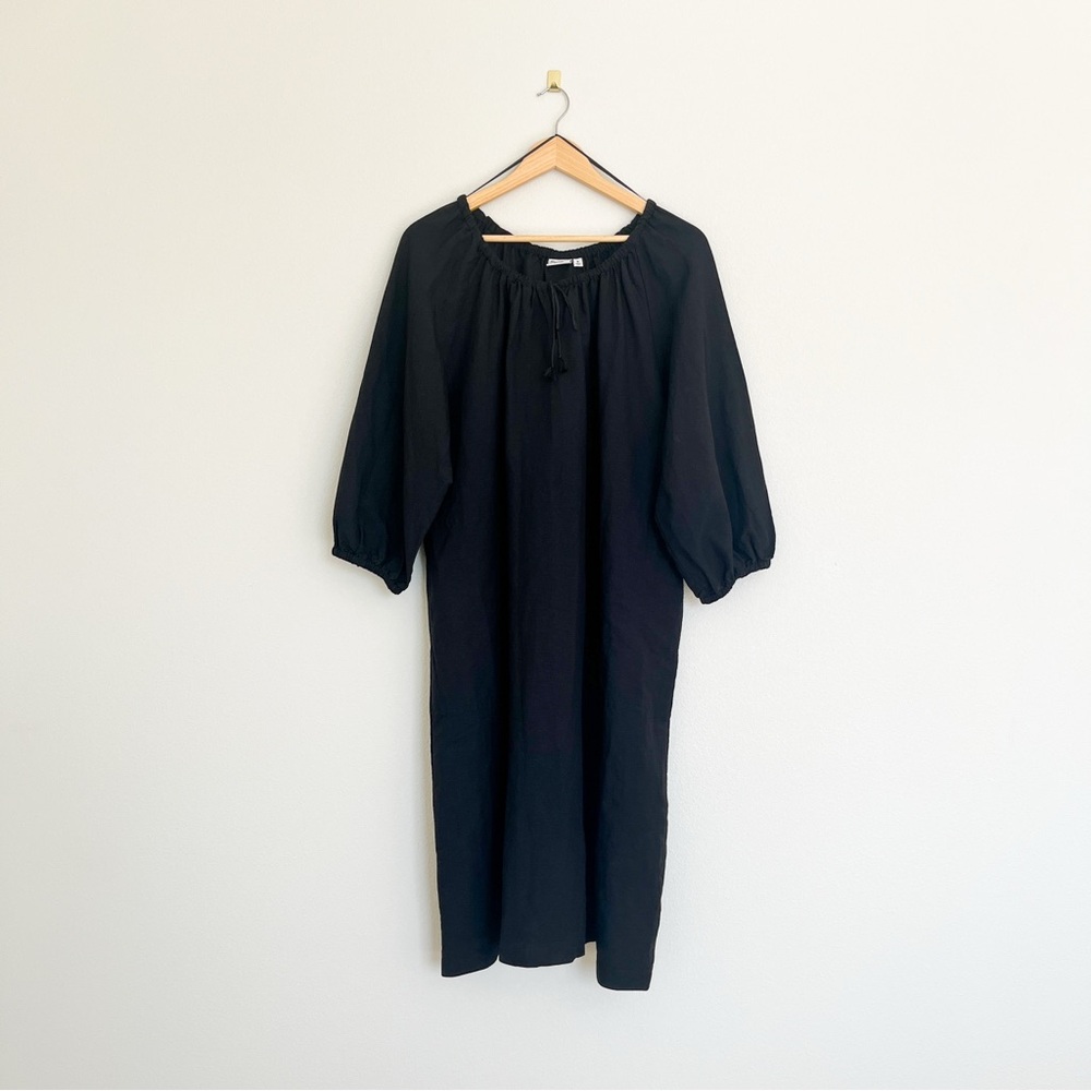 JW ANDERSON x UNIQLO  Linen Blend Gathered Dress in Black - Picture 3 of 5